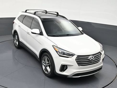 Used 2018 Hyundai Santa Fe FWD image 19
