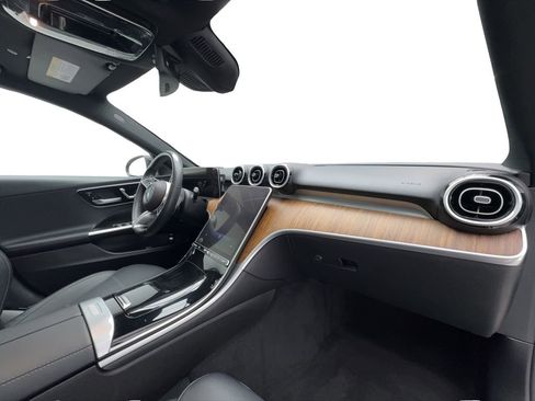Used 2025 Mercedes-Benz C 300 Sedan image 30