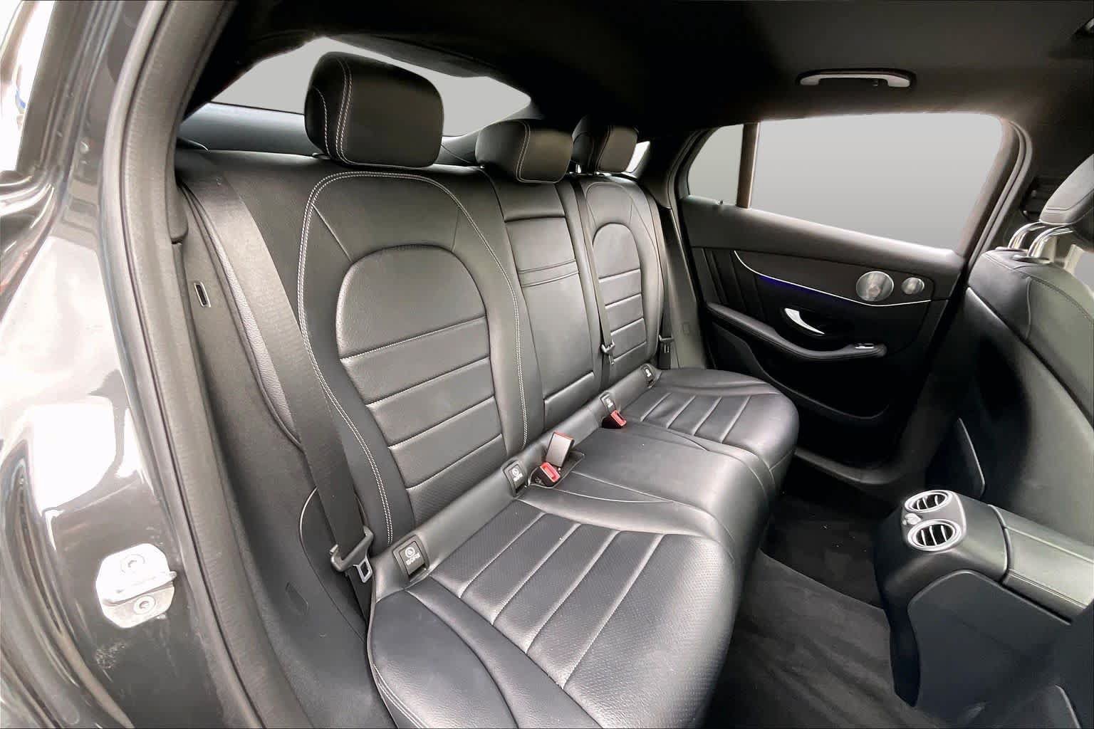 Used 2020 Mercedes-Benz GLC 300 4MATIC Coupe image 19