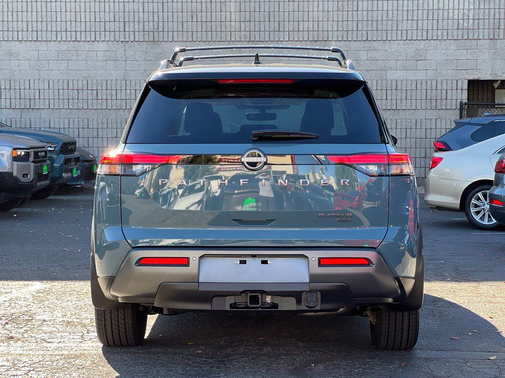 Used 2026 Nissan Pathfinder Platinum w/ Cargo Package AWD/4WD image 4