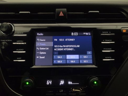 Used 2019 Toyota Camry SE image 25