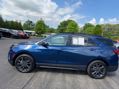 Used 2022 Chevrolet Equinox RS w/ RS Leather Package image 2