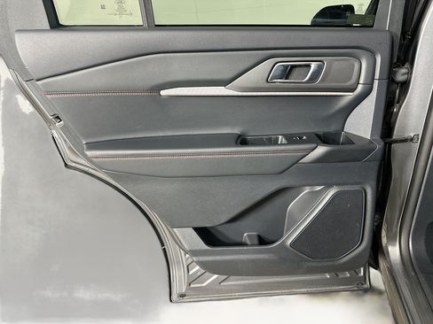 Used 2025 Ford Explorer ST-Line w/ ST-Line Street Pack AWD/4WD image 26
