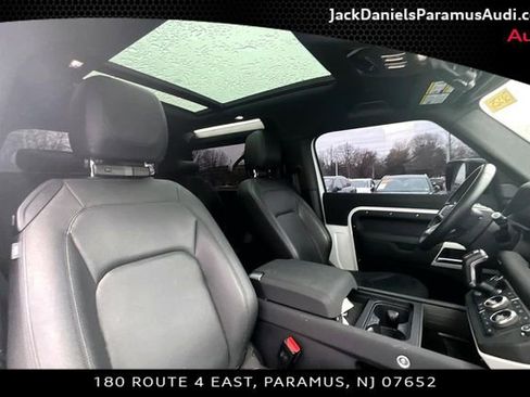 Used 2023 Land Rover Defender 90 S image 14