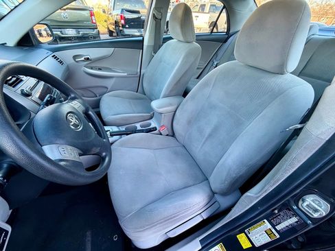 Used 2011 Toyota Corolla LE image 8
