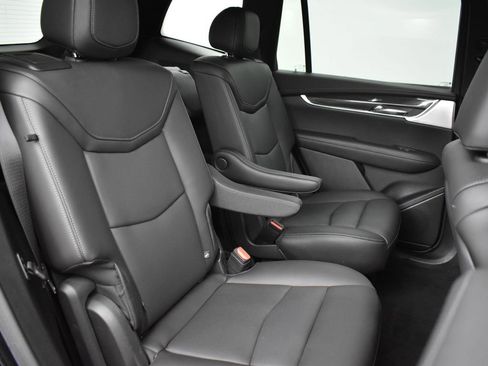 Used 2023 Cadillac XT6 Sport w/ Technology Package image 33