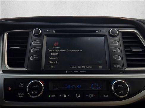 Used 2018 Toyota Highlander XLE FWD image 13