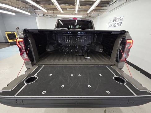 Used 2025 Ford Ranger Lariat w/ Black Appearance Package AWD/4WD image 23
