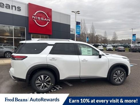 New 2025 Nissan Pathfinder SL w/ Lighting Package (N92) image 8