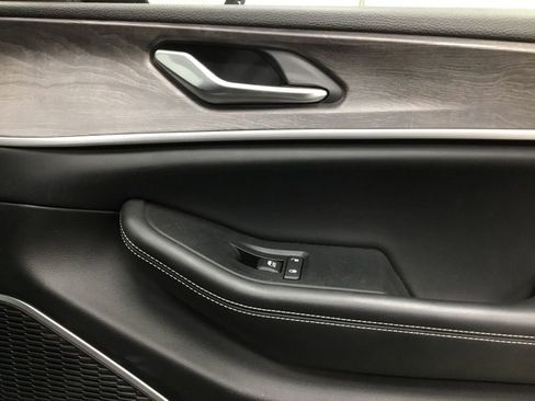 Used 2023 Jeep Grand Cherokee L Limited w/ Trailer Tow Group (B) image 28