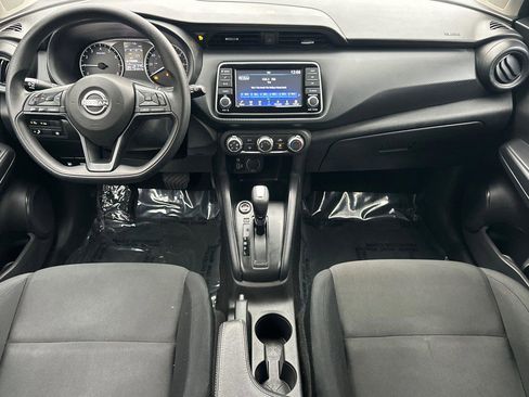 Used 2024 Nissan Kicks S image 9