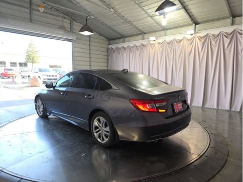 Used 2018 Honda Accord LX image 8