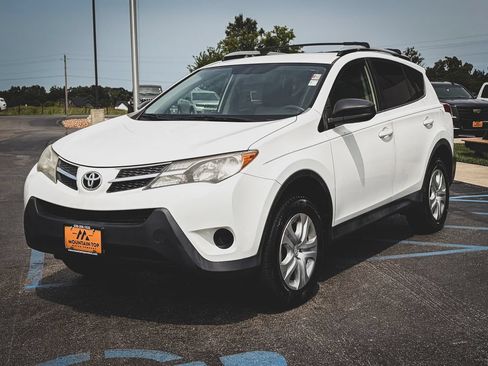 Used 2015 Toyota RAV4 LE FWD image 14