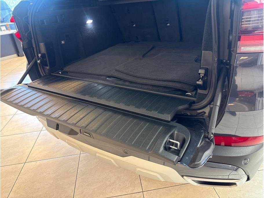 Used 2021 BMW X5 xDrive40i w/ Premium Package AWD/4WD image 34