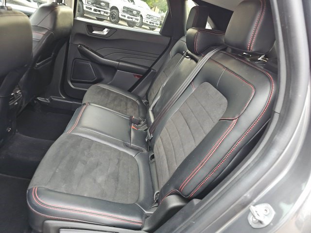 Used 2022 Ford Escape SEL w/ SEL Stealth AWD Package image 9