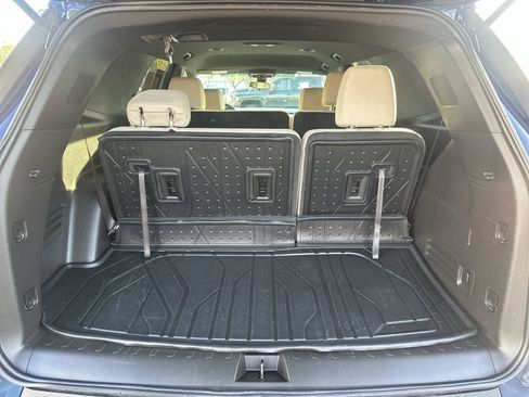 Used 2022 Chevrolet Traverse LS w/ LPO, Cargo Package image 33