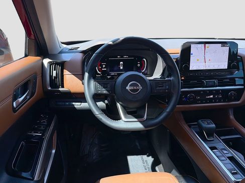 Used 2023 Nissan Pathfinder Platinum w/ Cargo Package image 24