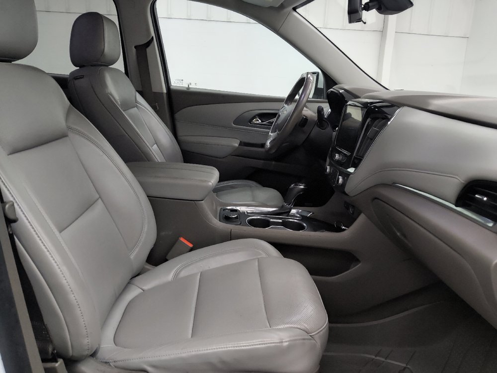Used 2018 Chevrolet Traverse Premier w/ Driver Confidence II Package FWD image 21