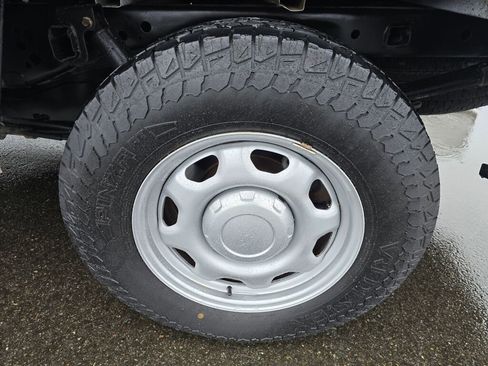 Used 2014 Ford F150 XL w/ Equipment Group 101A Mid image 9