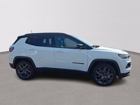 Used 2026 Jeep Compass Limited AWD/4WD image 7