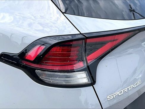 Used 2023 Kia Sportage X-Line AWD/4WD image 40