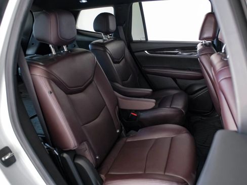 Used 2020 Cadillac XT6 Premium Luxury image 33