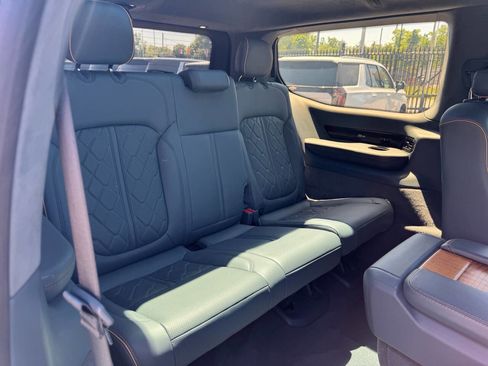 Used 2022 Jeep Grand Wagoneer Series III AWD/4WD image 11