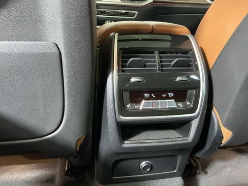 Certified 2022 BMW X6 xDrive40i w/ Premium Package image 26