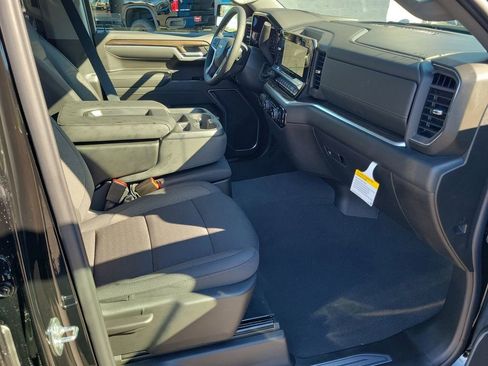 New 2026 Chevrolet Silverado 1500 LT image 17