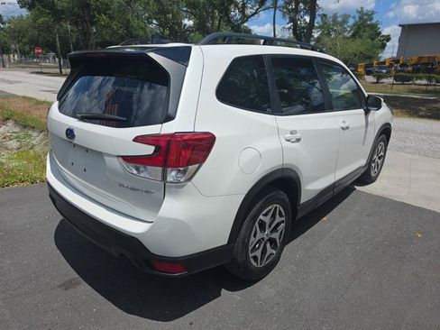 Used 2024 Subaru Forester Premium AWD/4WD image 6