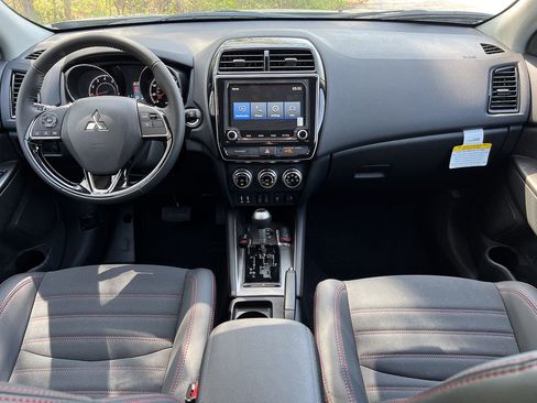 New 2025 Mitsubishi Outlander Sport SE image 28