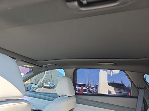 Used 2025 Hyundai Tucson Limited FWD image 9