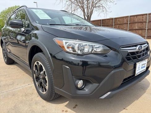 Used 2023 Subaru Crosstrek 2.0i Premium AWD/4WD image 2