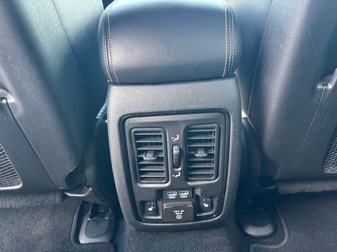 Used 2025 Dodge Durango R/T AWD/4WD image 30