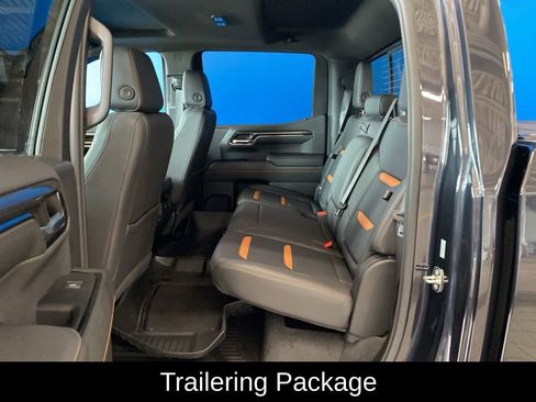 Used 2024 GMC Sierra 1500 AT4 w/ Technology Package AWD/4WD image 6