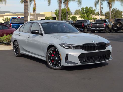 New 2026 BMW 330i Sedan w/ M Sport Package image 2