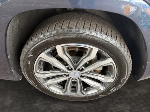 Used 2019 GMC Terrain Denali w/ GMC Pro Grade Package AWD/4WD image 38