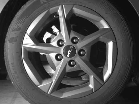 Used 2025 Kia K4 FWD image 15