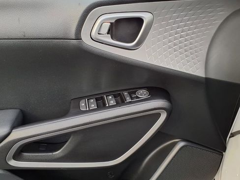Certified 2025 Kia Soul S FWD image 16