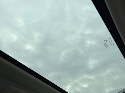 Used 2006 Jeep Commander 4WD image 16