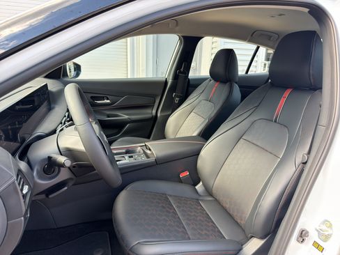 New 2026 Nissan Sentra SR FWD image 12
