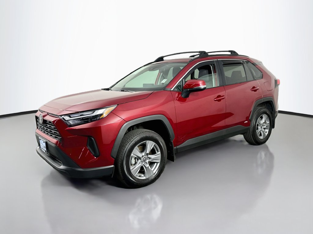 Used 2025 Toyota RAV4 XLE w/ Convenience Package AWD/4WD image 4