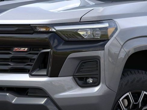 Used 2026 Chevrolet Colorado Z71 w/ Technology Package AWD/4WD image 10