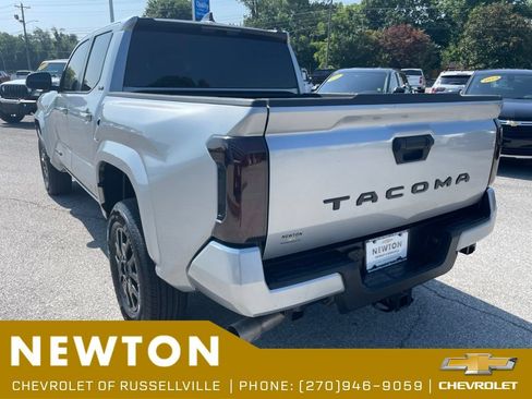 Used 2025 Toyota Tacoma SR5 RWD image 37