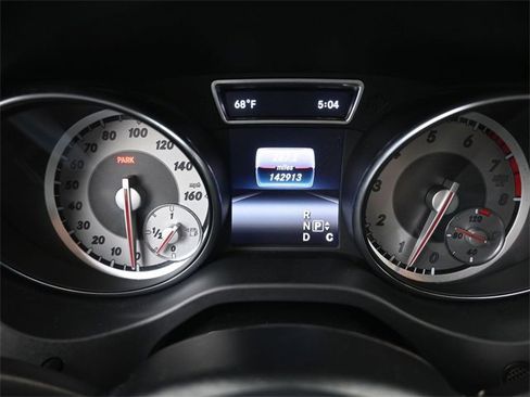 Used 2016 Mercedes-Benz CLA 250 image 32