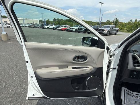 Used 2016 Honda HR-V EX-L image 23