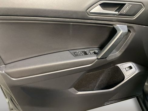 Used 2019 Volkswagen Tiguan SEL image 16