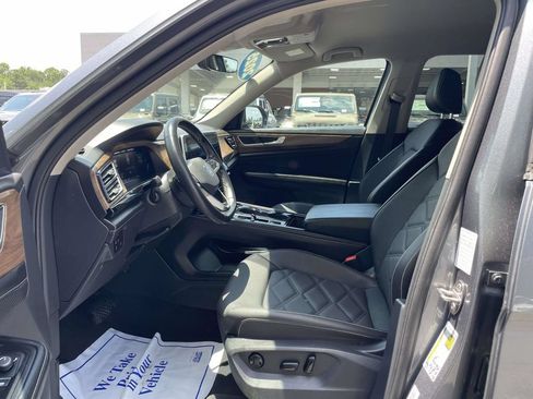 Used 2025 Volkswagen Atlas SE FWD image 27