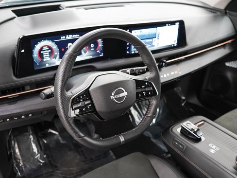 Used 2024 Nissan Ariya AWD image 20