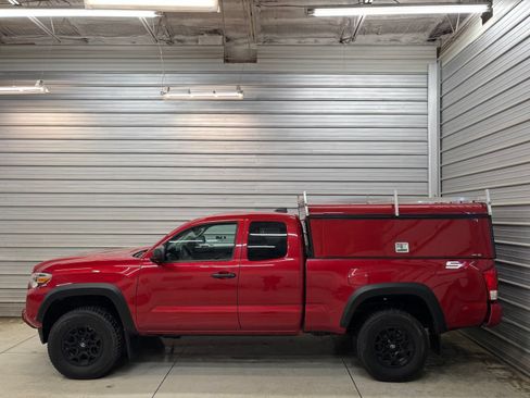 Used 2021 Toyota Tacoma SR w/ SX Package AWD/4WD image 8